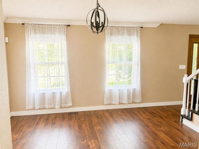 326 Fairwood Hills Road, O'fallon, IL 62269