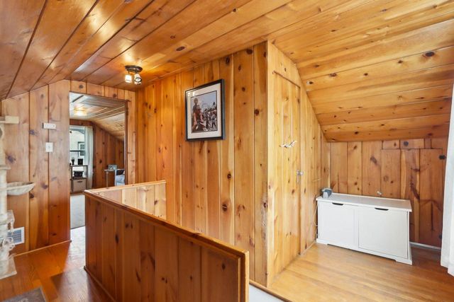 1703 E Norwich AVENUE, Saint Francis, WI 53235