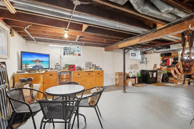 1703 E Norwich AVENUE, Saint Francis, WI 53235