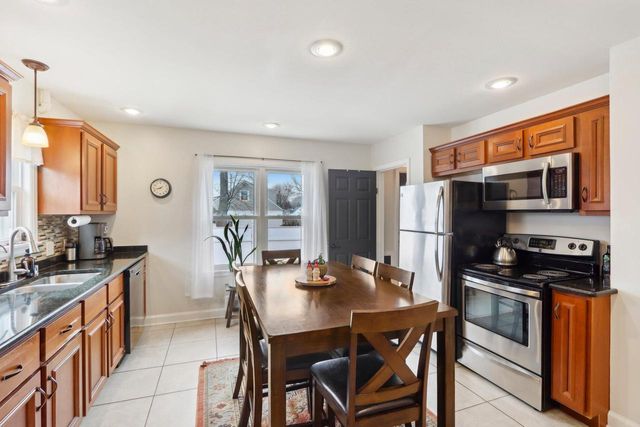 1703 E Norwich AVENUE, Saint Francis, WI 53235