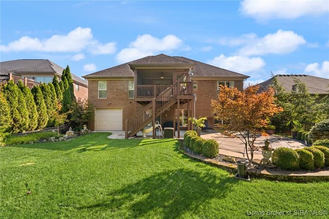 11532 Forest Hill Circle, Sellersburg, IN 47172