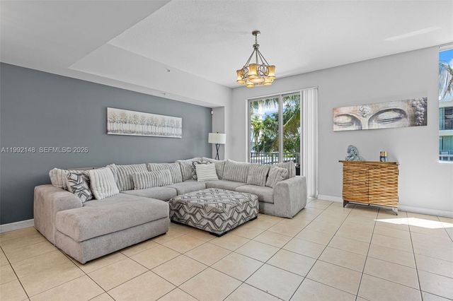 2134 Van Buren St 306, Hollywood, FL 33020