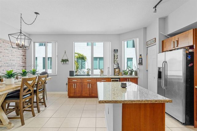 2134 Van Buren St 306, Hollywood, FL 33020