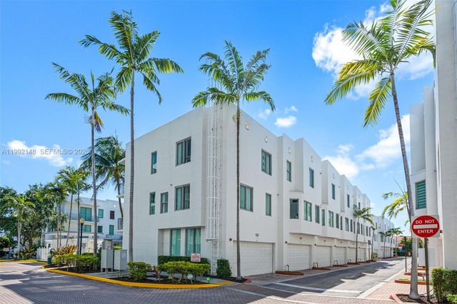 2134 Van Buren St 306, Hollywood, FL 33020