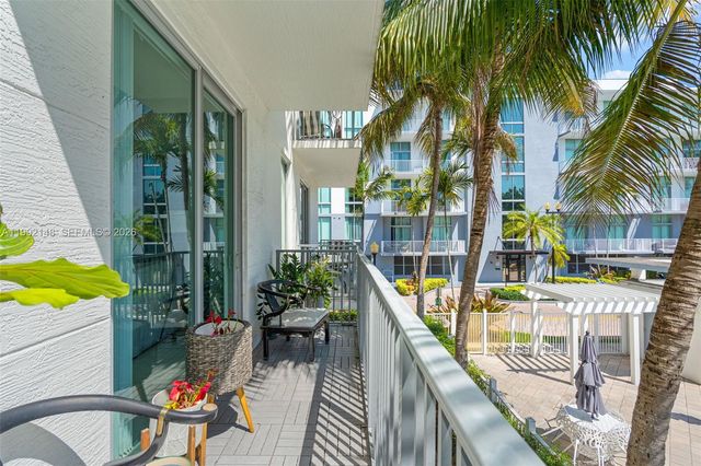 2134 Van Buren St 306, Hollywood, FL 33020