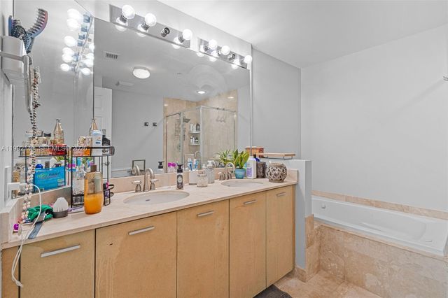 2134 Van Buren St 306, Hollywood, FL 33020