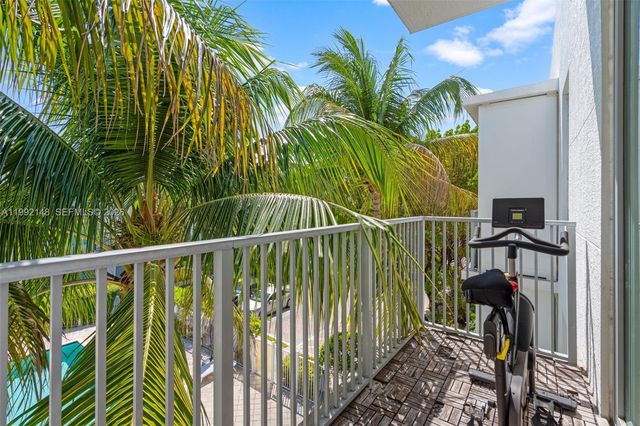 2134 Van Buren St 306, Hollywood, FL 33020