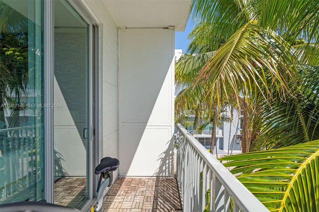 2134 Van Buren St 306, Hollywood, FL 33020