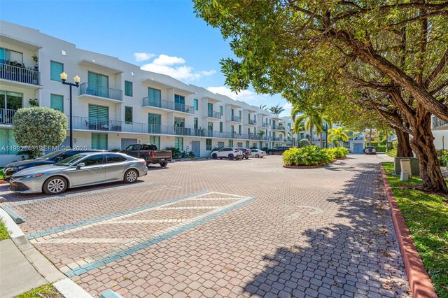 2134 Van Buren St 306, Hollywood, FL 33020