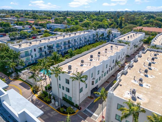 2134 Van Buren St 306, Hollywood, FL 33020