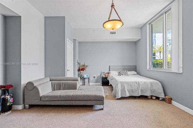 2134 Van Buren St 306, Hollywood, FL 33020