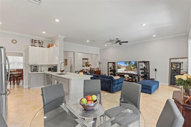 1097 Allamanda Way, Weston, FL 33327