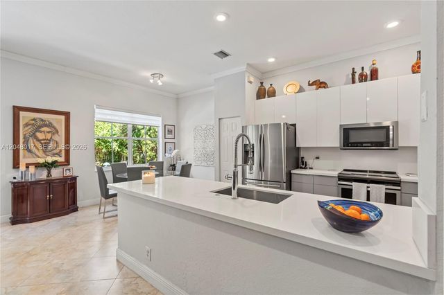 1097 Allamanda Way, Weston, FL 33327