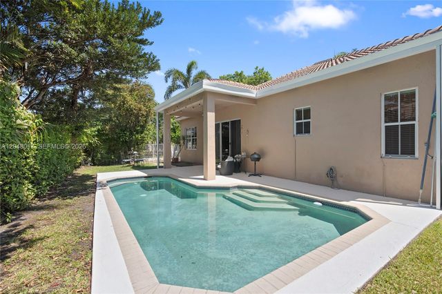 1097 Allamanda Way, Weston, FL 33327