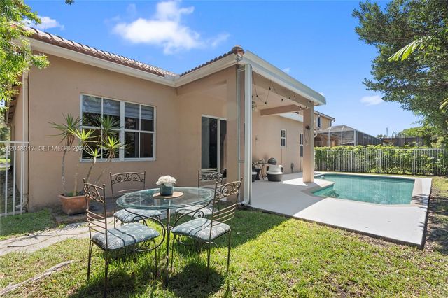 1097 Allamanda Way, Weston, FL 33327
