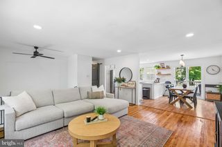 225 ACADEMY AVE, Woodbury Heights, NJ 08097