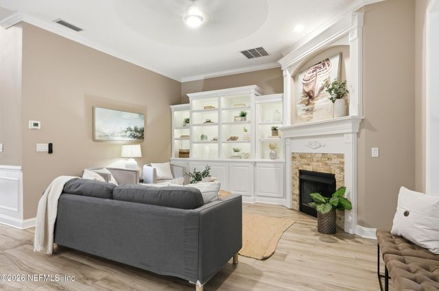 1940 DUMFRIES Court, St. Johns, FL 32259