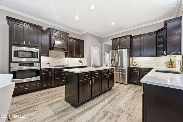 1940 DUMFRIES Court, St. Johns, FL 32259