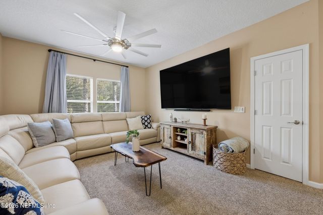 1940 DUMFRIES Court, St. Johns, FL 32259