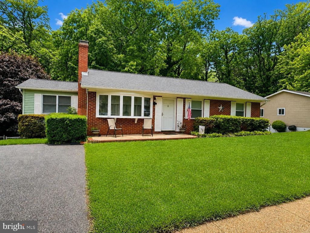 Image 1 of property listing at 1410 MARINER DR, Arnold, MD 21012