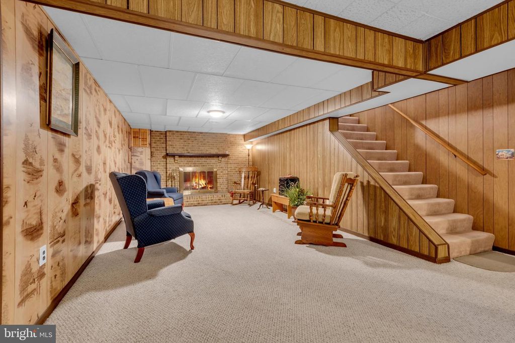 Image 20 of property listing at 1410 MARINER DR, Arnold, MD 21012