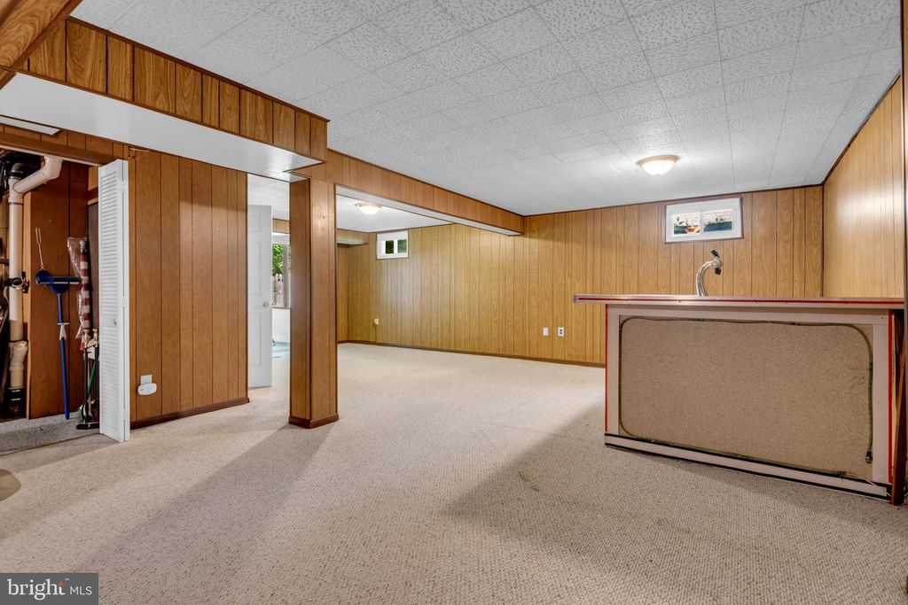 Image 22 of property listing at 1410 MARINER DR, Arnold, MD 21012