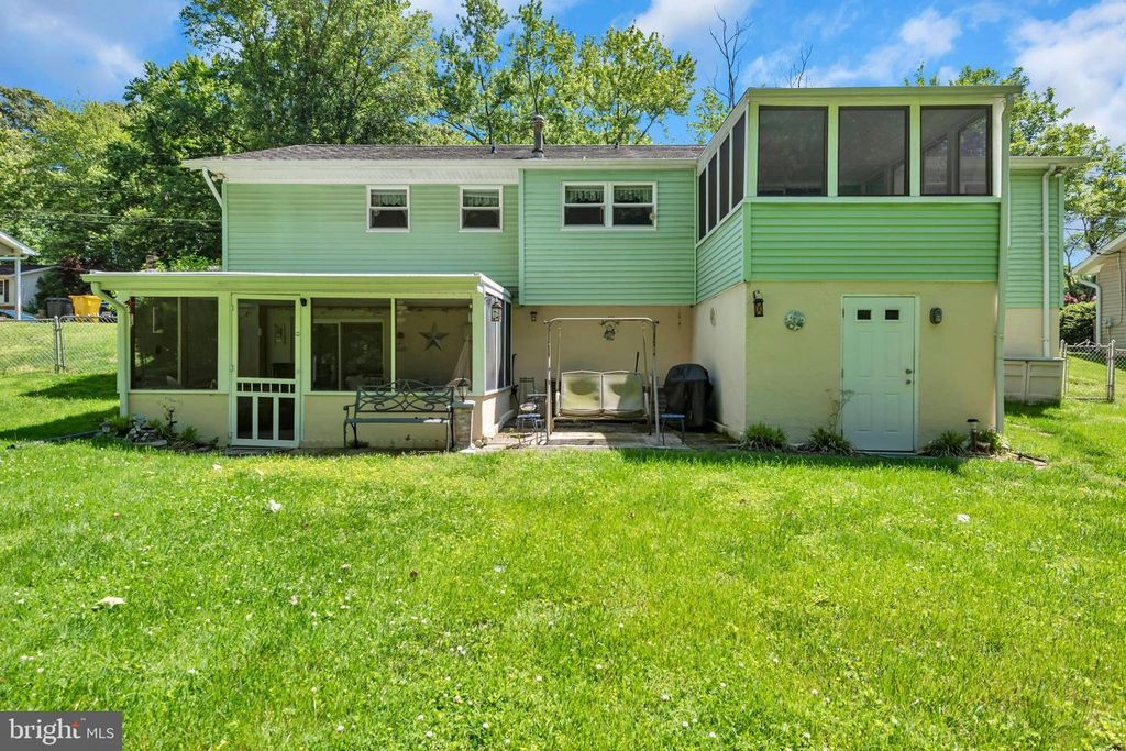 Image 30 of property listing at 1410 MARINER DR, Arnold, MD 21012