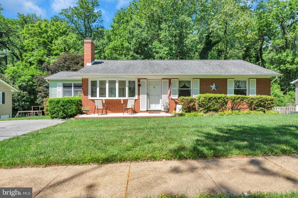 Image 33 of property listing at 1410 MARINER DR, Arnold, MD 21012