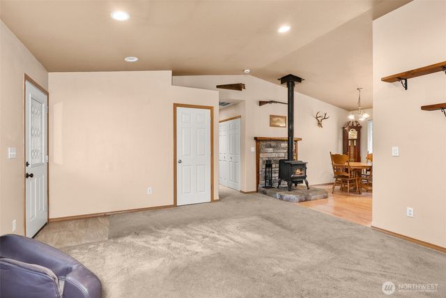 14628 SE Vail Cut Off Road, Rainier, WA 98576