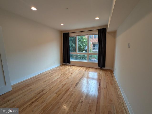 1110 SOUTH ST, Philadelphia, PA 19147