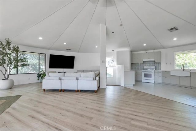 11101 Spanish Hills Dr, Corona, CA 92883