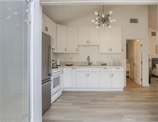 5337 E Brittain 1/2, Long Beach, CA 90808