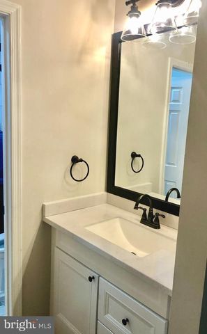 8533 FOUNTAIN VALLEY DR, Montgomery Village, MD 20886