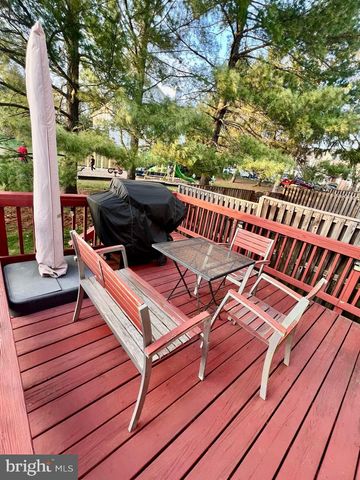 8533 FOUNTAIN VALLEY DR, Montgomery Village, MD 20886