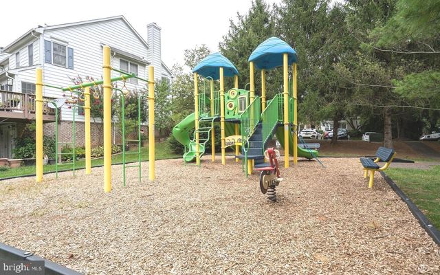 8533 FOUNTAIN VALLEY DR, Montgomery Village, MD 20886