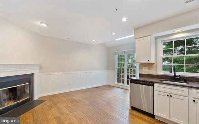 8533 FOUNTAIN VALLEY DR, Montgomery Village, MD 20886