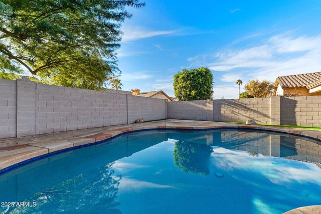 2225 W OLIVE Way, Chandler, AZ 85248