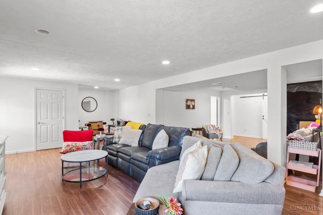 404 Brookhurst Drive, Monroe, OH 45050