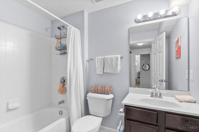 404 Brookhurst Drive, Monroe, OH 45050