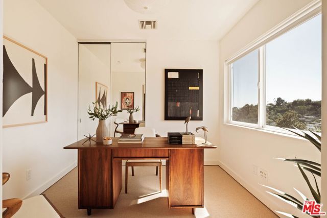 2112 Duane Street, Los Angeles, CA 90039