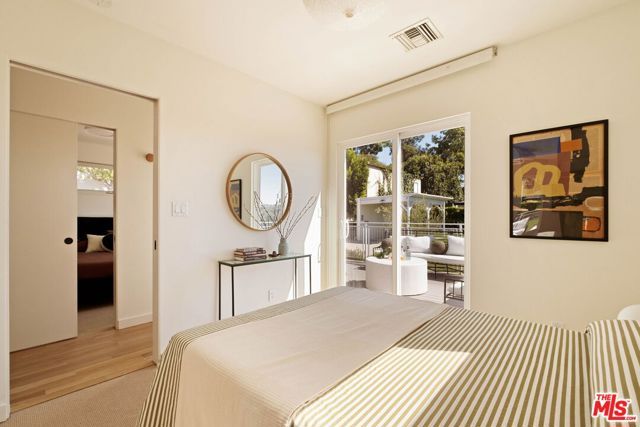 2112 Duane Street, Los Angeles, CA 90039