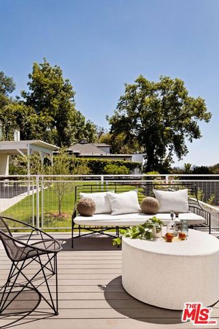 2112 Duane Street, Los Angeles, CA 90039