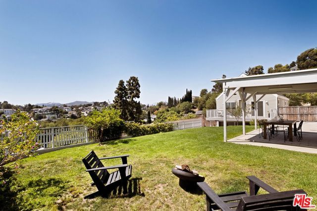 2112 Duane Street, Los Angeles, CA 90039