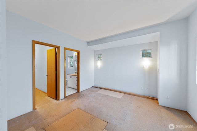 2337 West Beach Road, Oak Harbor, WA 98277