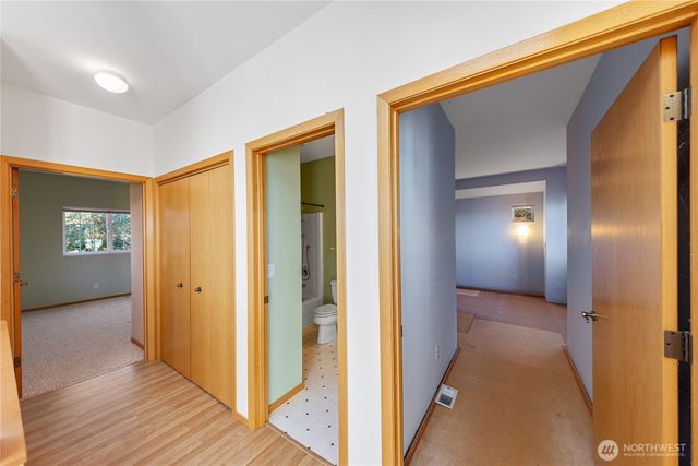 2337 West Beach Road, Oak Harbor, WA 98277