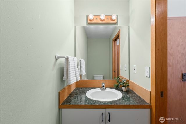 2337 West Beach Road, Oak Harbor, WA 98277