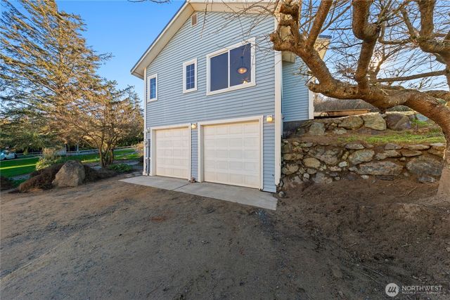 2337 West Beach Road, Oak Harbor, WA 98277