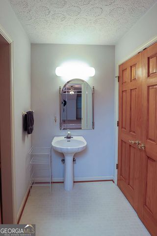 307 Chester Thomas Road, Springfield, GA 31329