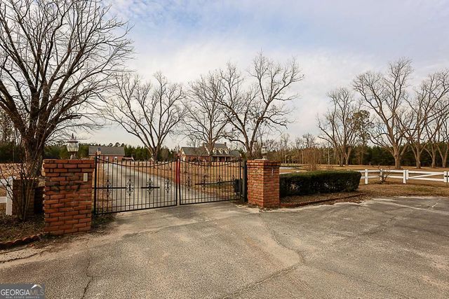 307 Chester Thomas Road, Springfield, GA 31329