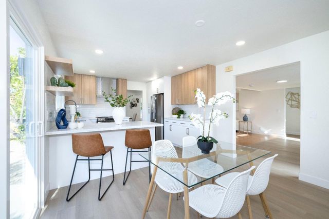 2671 Comstock Circle, Belmont, CA 94002